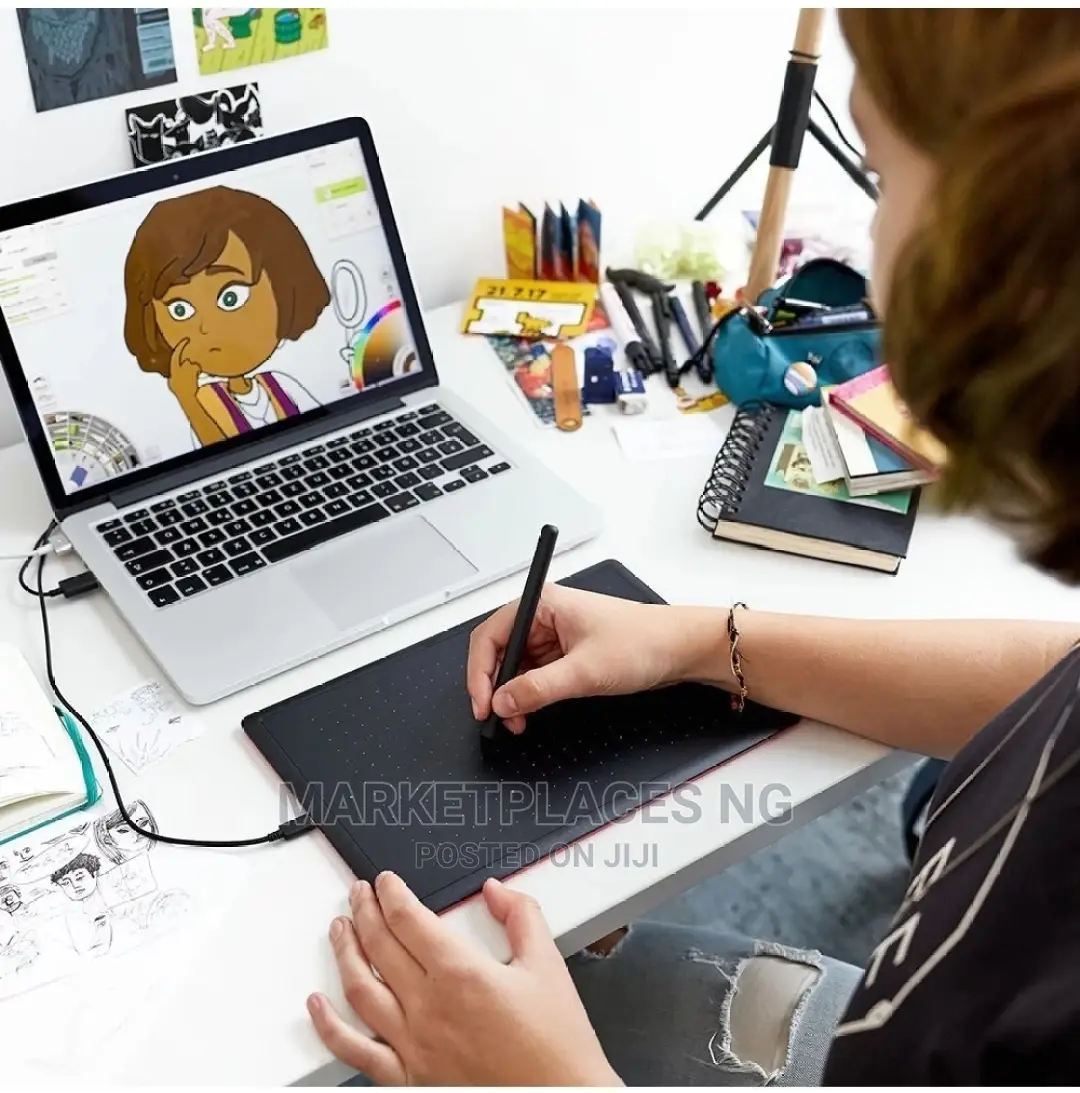 One by Wacom Medium Graphics Drawing Tablet CTL 672