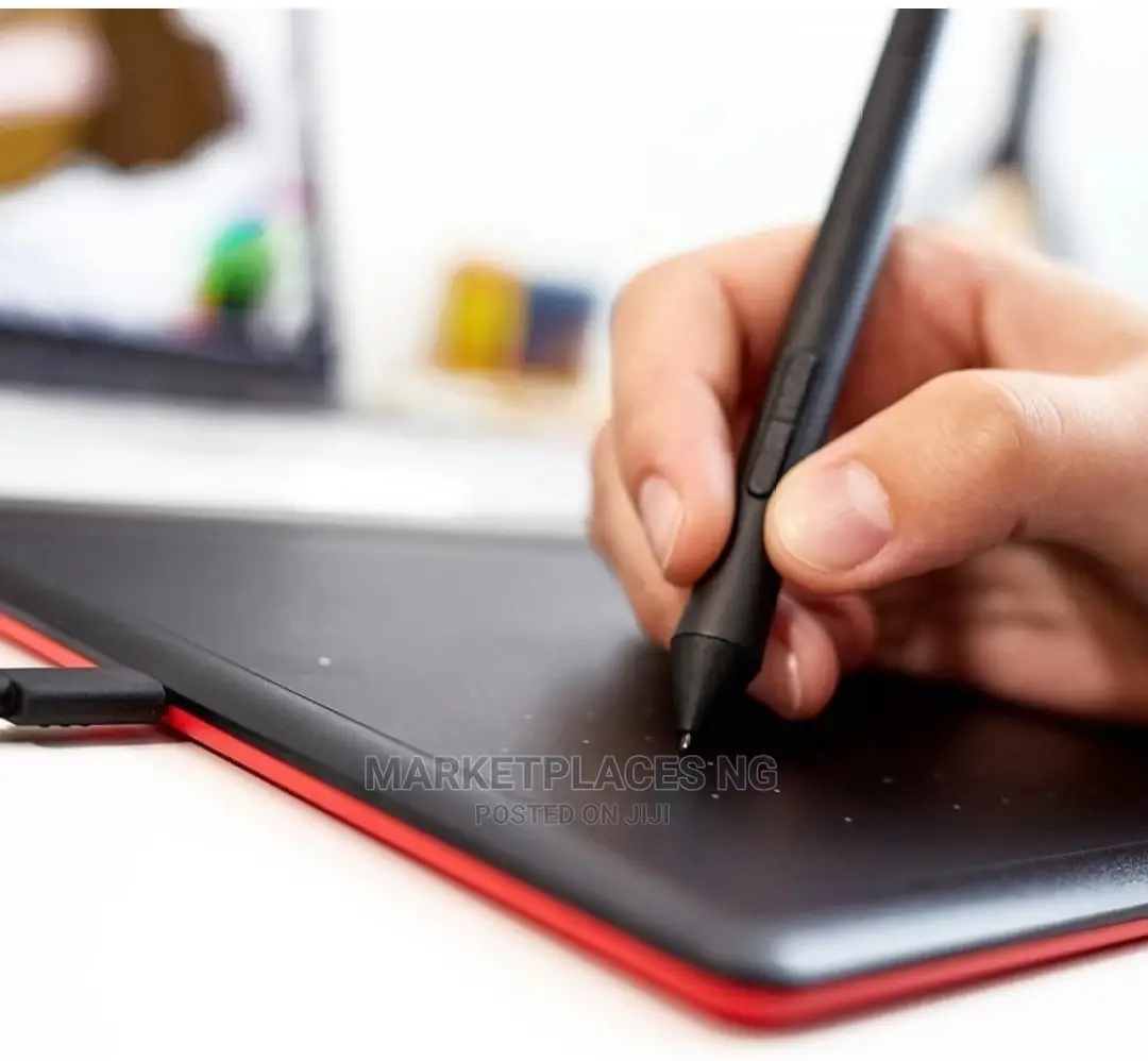 One by Wacom Medium Graphics Drawing Tablet CTL 672
