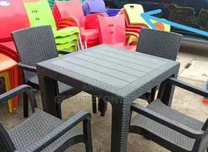 Loulou Table Only Oo