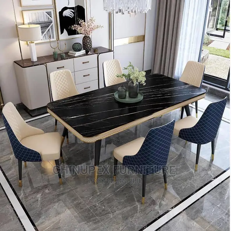 Luxury 6 Seaters Dining Table