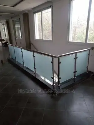 Modern Glass Railing System 