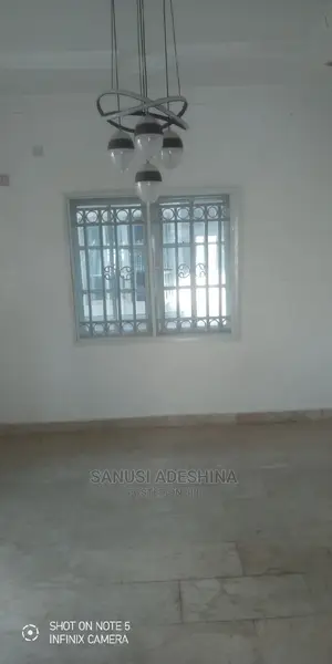 3bdrm Block of Flats in Guzape Close To Coza for rent