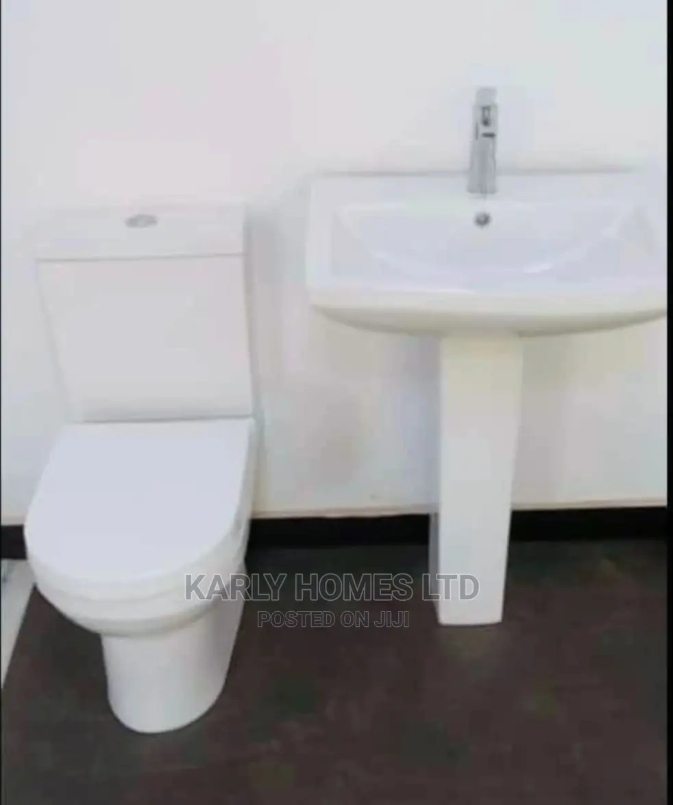 Executive Water Closet (Berne)