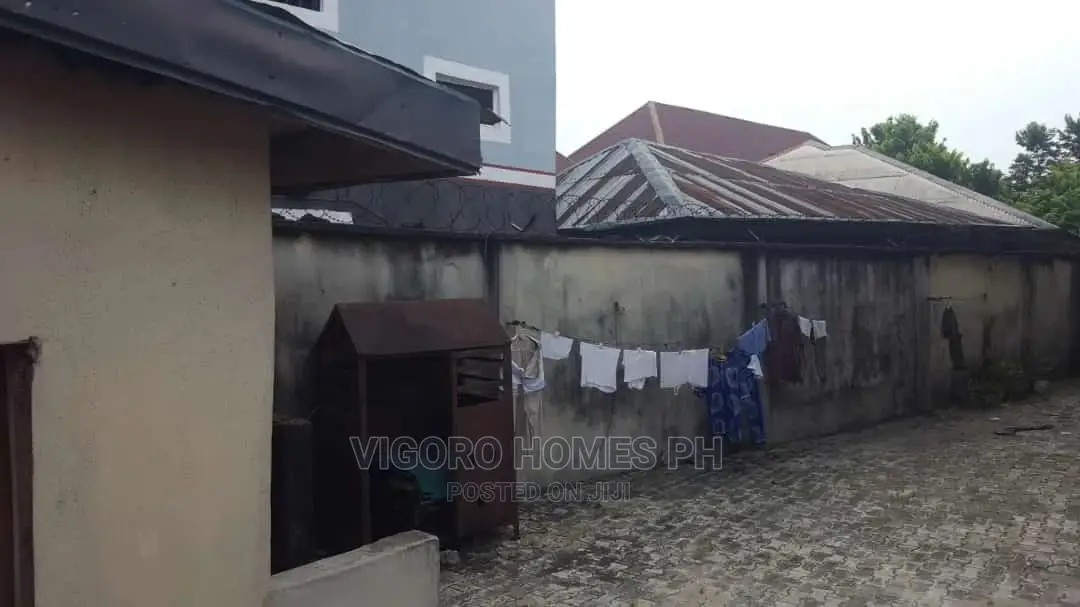 Furnished 2bdrm Block of Flats in Port-Harcourt for Sale