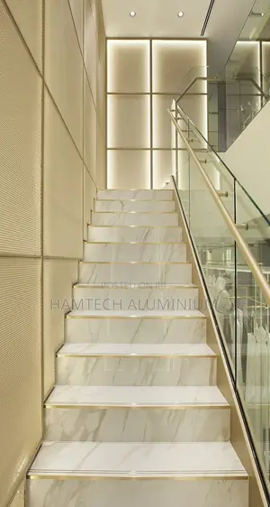 Staircase With 10mm Tampered Glass