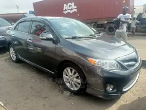 Toyota Corolla 2011 Gray