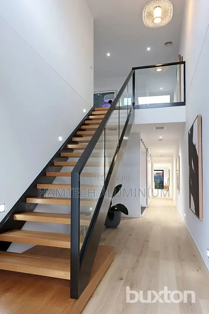 Stanelless Glass Railing