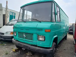 Mercedes Bus Long Chassis