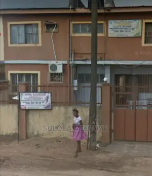 5bdrm Townhouse/Terrace in Shasha for Sale