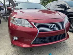 Lexus ES 2014 Red