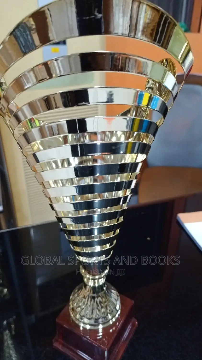 Giant Trophy  Different Types