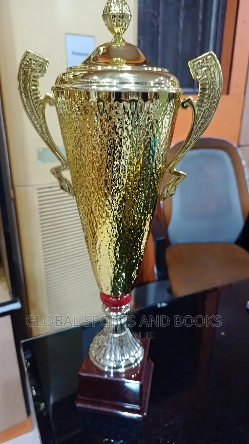 Giant Trophy  Different Types