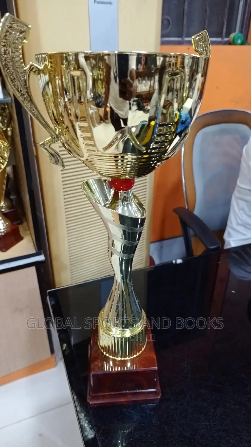 Giant Trophy  Different Types