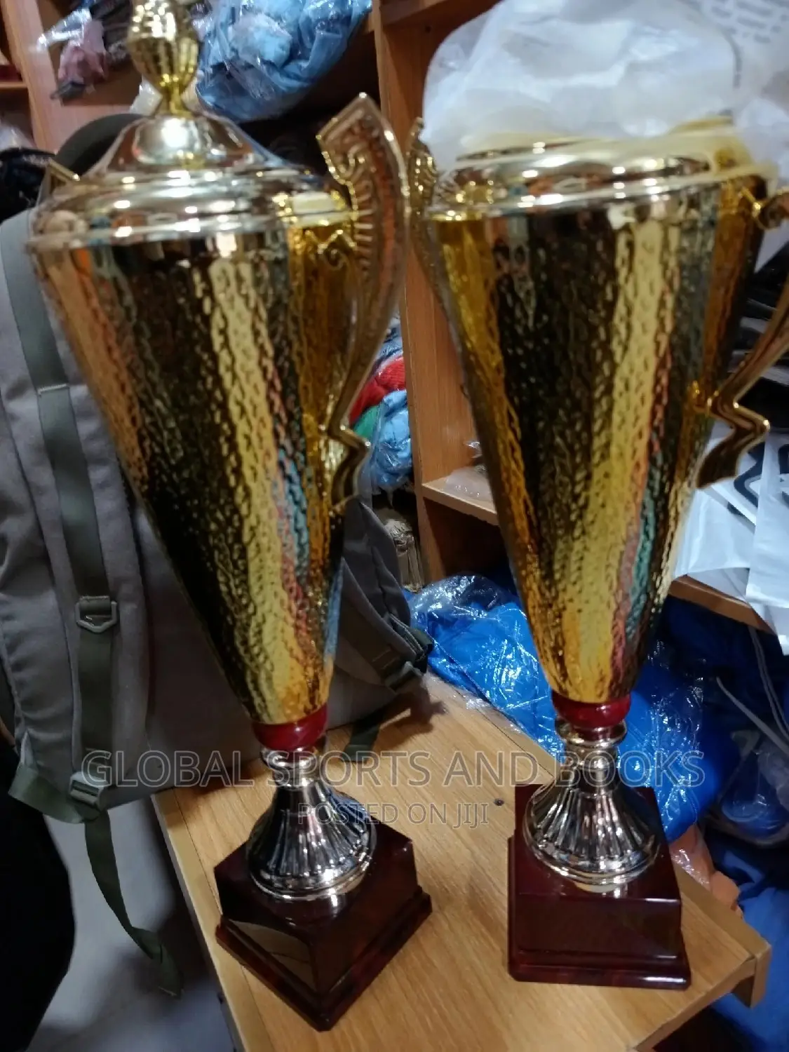 Giant Trophy  Different Types