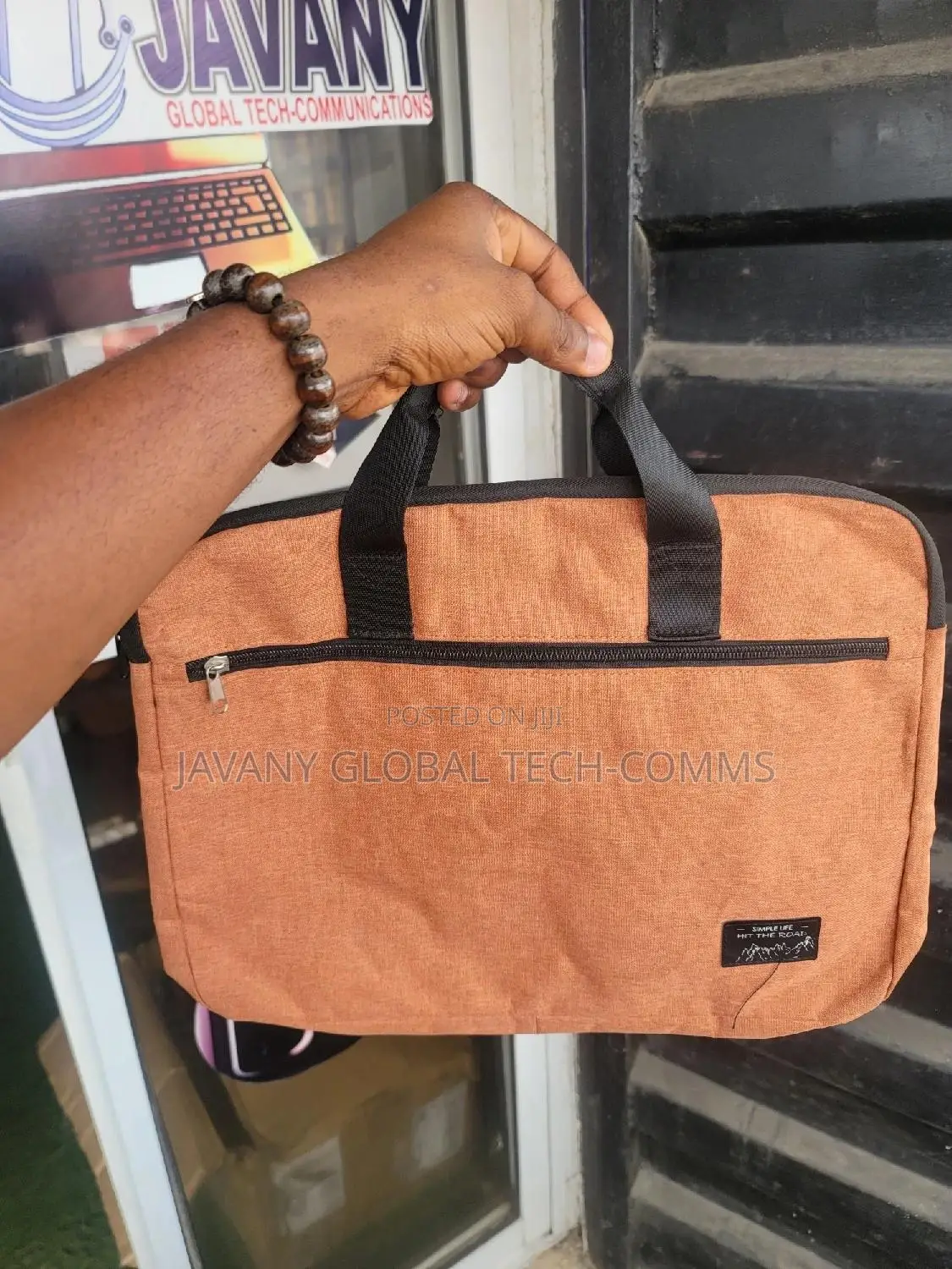 Clean Laptop Bags (For Different Laptop Sizes)