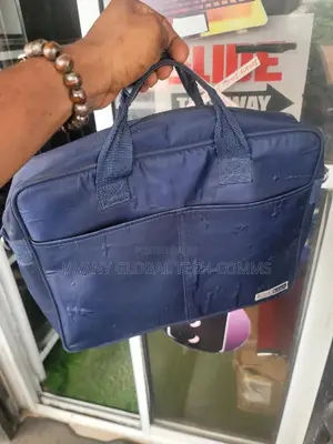 Clean Laptop Bags (For Different Laptop Sizes)