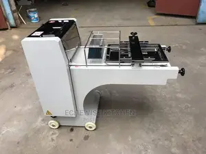 Dough Moulder