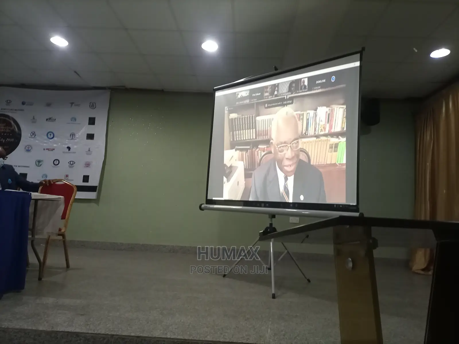 Zoom Live Streaming / Youtube and Facebook