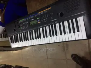 Yamaha PSR-E253 61-Key Portable Keyboard