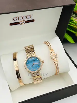 Photo - Gucci Quality Female Wristwatch With Bracelets