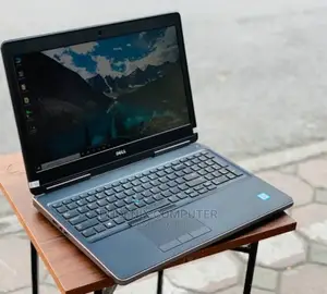 Laptop Dell Precision 7510 12GB Intel Core I7 HDD 1T