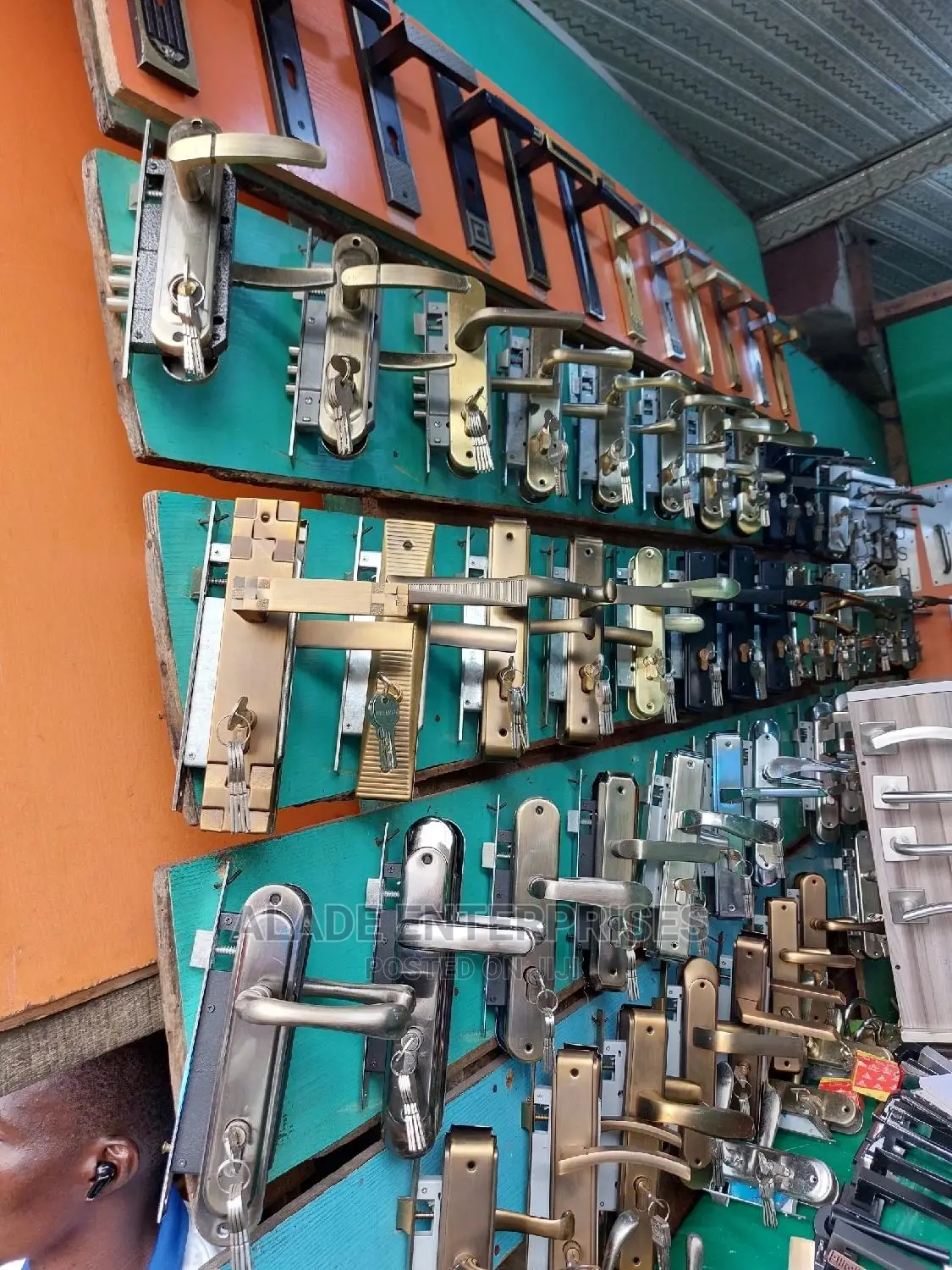 Set of Locks Quality