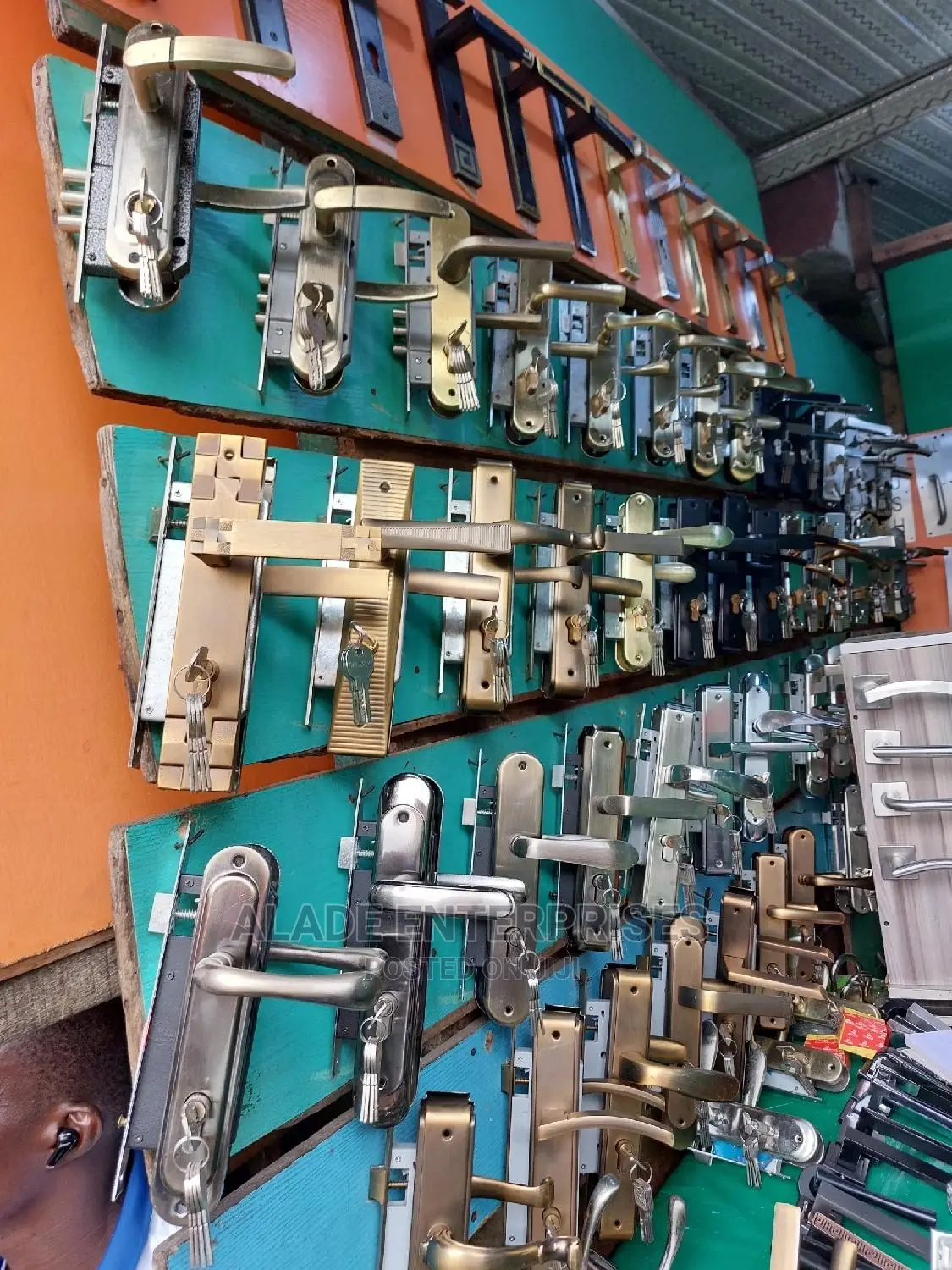 Set of Locks Quality