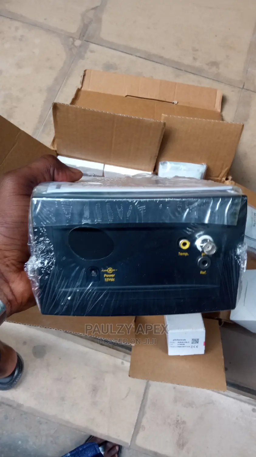 Table Top Milwaukee Ph Meter