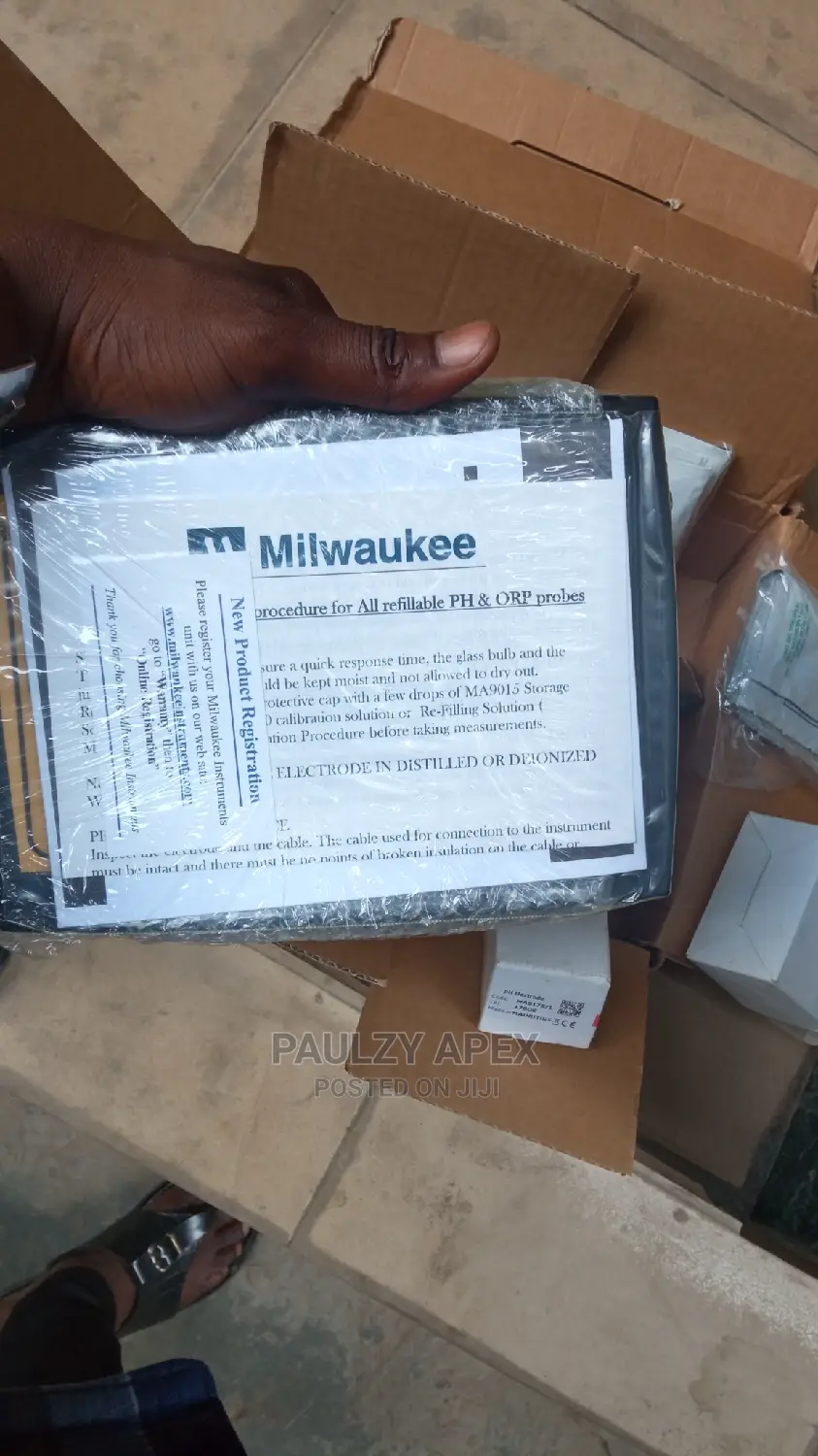Table Top Milwaukee Ph Meter