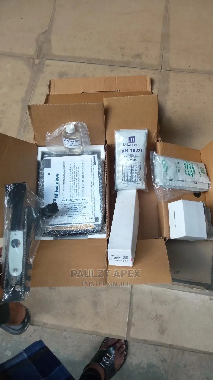 Table Top Milwaukee Ph Meter