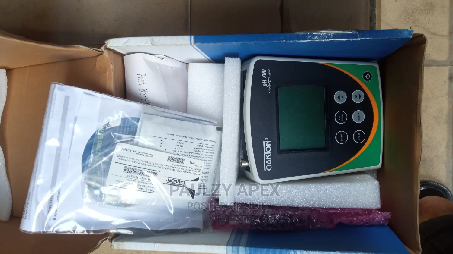 Oakton Ph Meter (Bench Top)