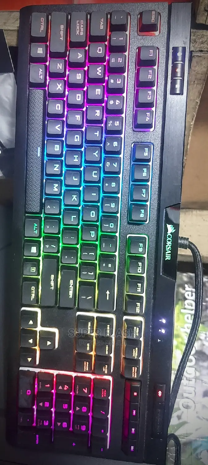 Corsair Strafe RGB M. Mechanical Gaming Keyboard