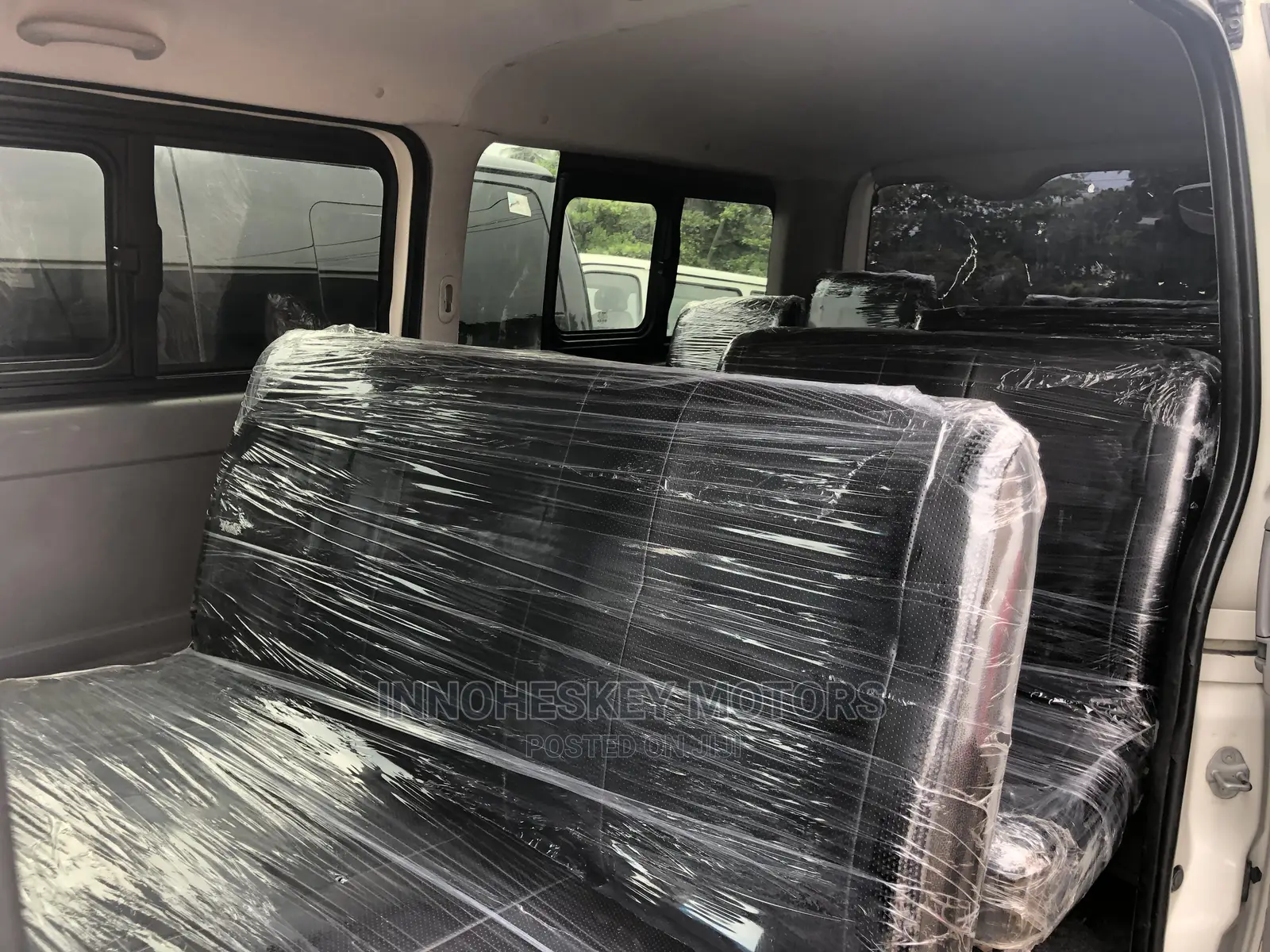 Toyota HiAce 2012 White