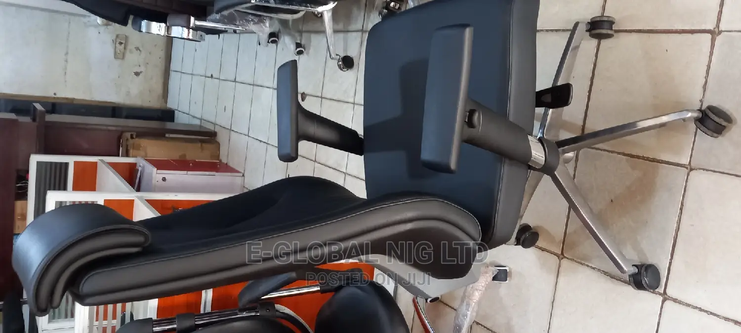 Quality Office Swviel Chair