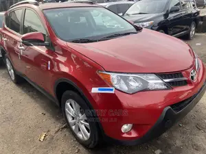 Toyota RAV4 2015 Red
