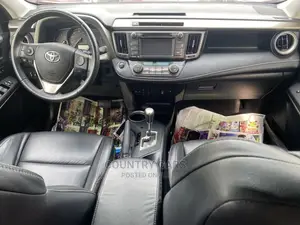 Toyota RAV4 2015 Red