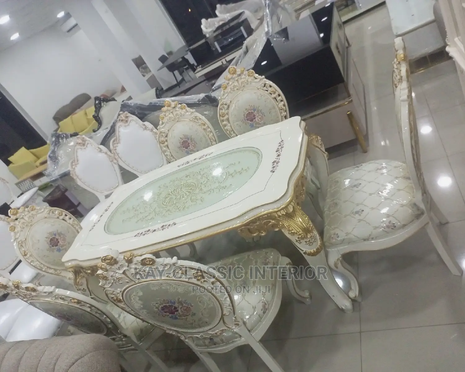 Mini Royal Dining Table 6 Setters
