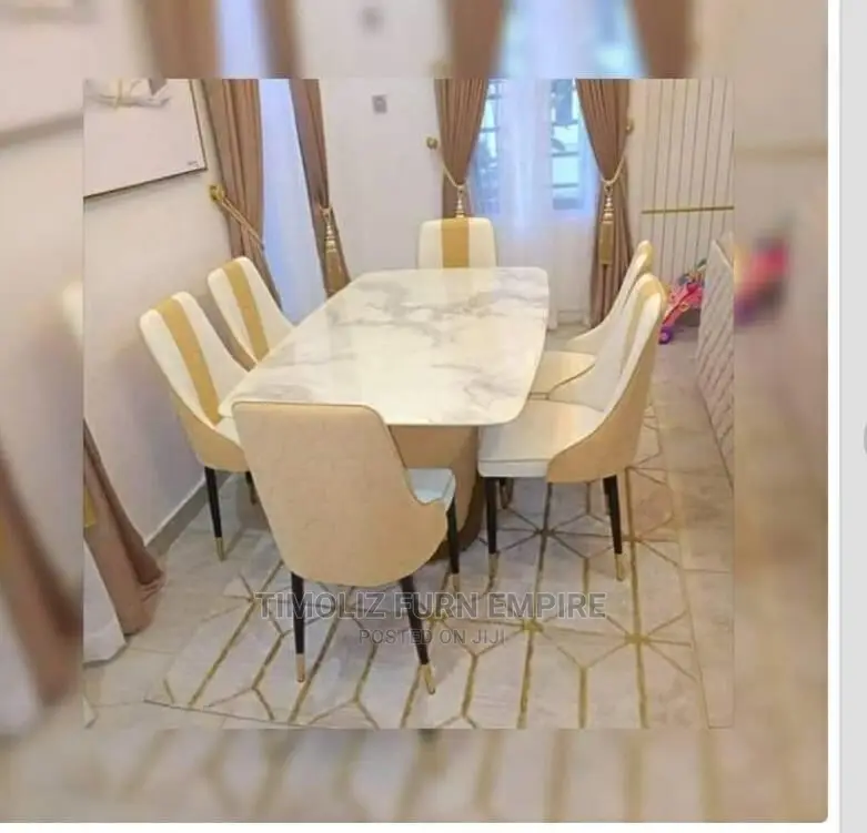 Classic Luxury Dining Table With 6 Luxury Chairs.