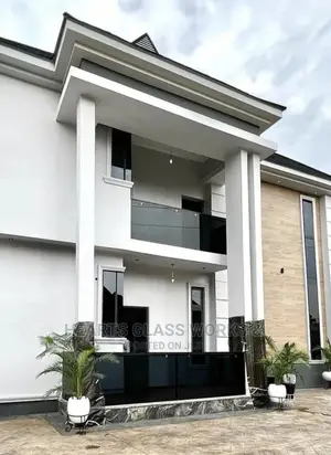 Tempered Frameless Glass Balustrade 