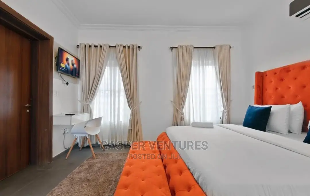 State-Of-The-Art 3-Bedroom Duplex With Pool