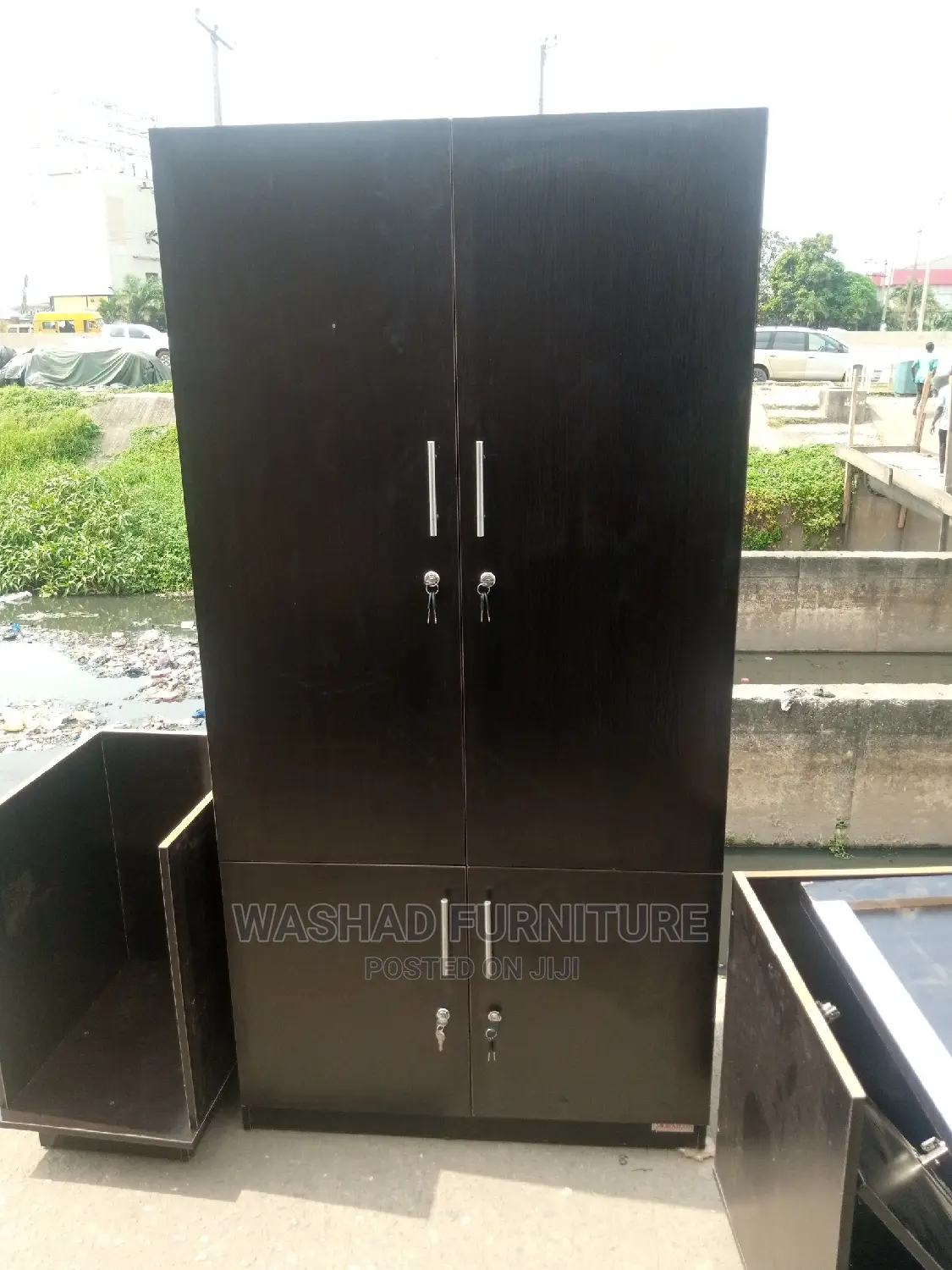 32 Inches by 6ft Wardrobe