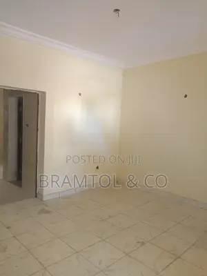 5bdrm Townhouse / Terrace in Kiami for rent