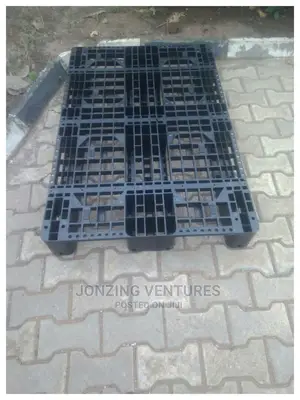 Black Plastic Pallet 120 X 80cm