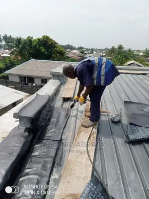 Skilful Felt Installer