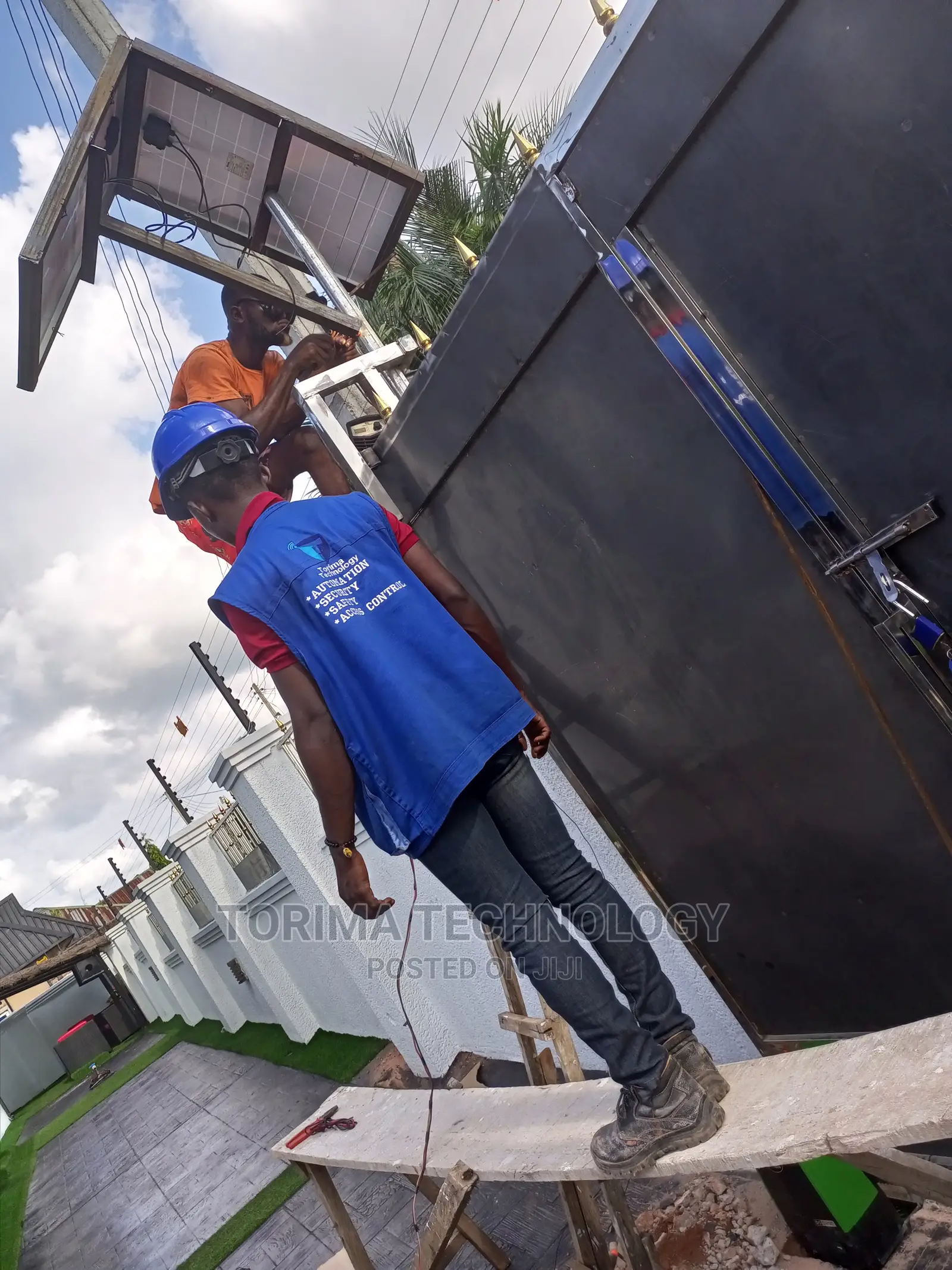 Remote Gate With Solar