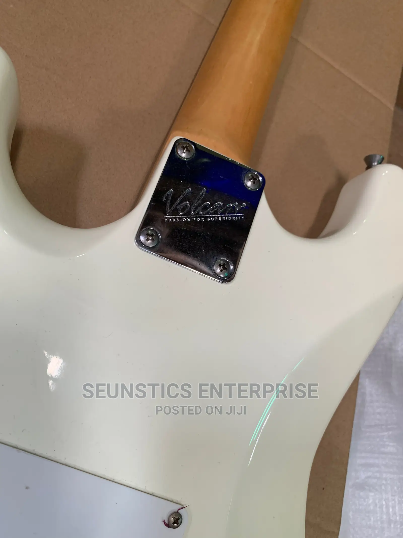 Quality Volcan Lead Guitar