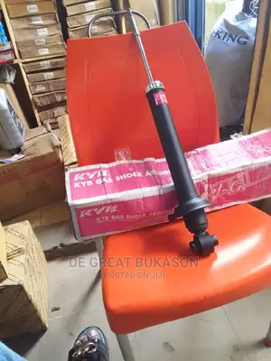 Rear Shocks Absorber Is250 (KYB Japan)