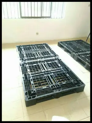 110 X 110cm Plastic Pallet