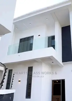 12mm Plain Frameless Glass Balustrade System.