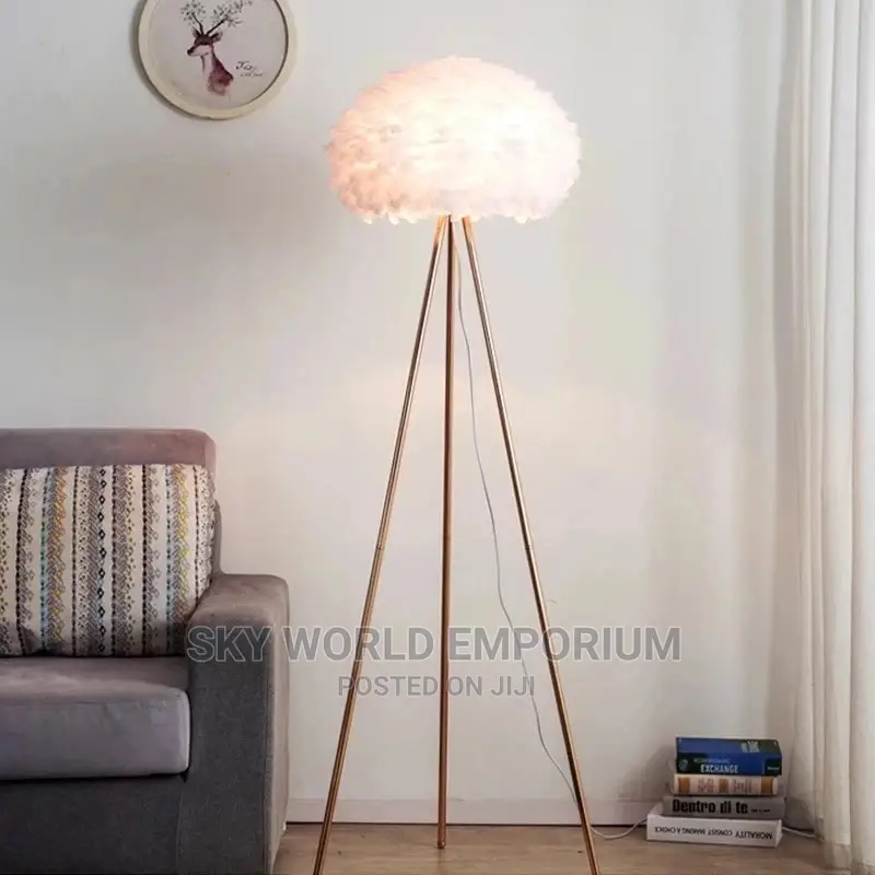 Feathers Floor Lamp